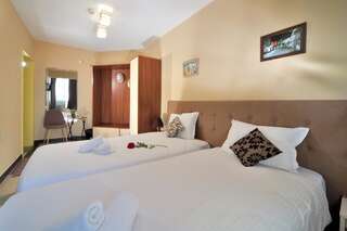 Отель Hill Town Family Hotel Пловдив Стандартный двухместный номер с 1 кроватью или 2 отдельными кроватями-3